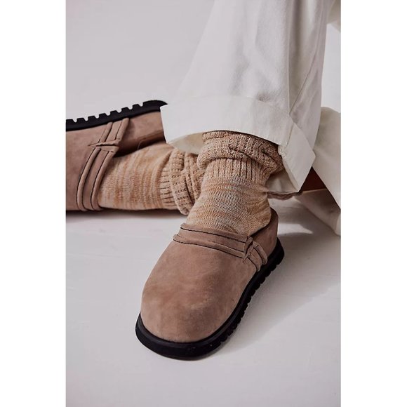 🎉LAST CHANCE🎉 FREE PEOPLE Milo Everyday Mules / Oyster Suede - Picture 2 of 12